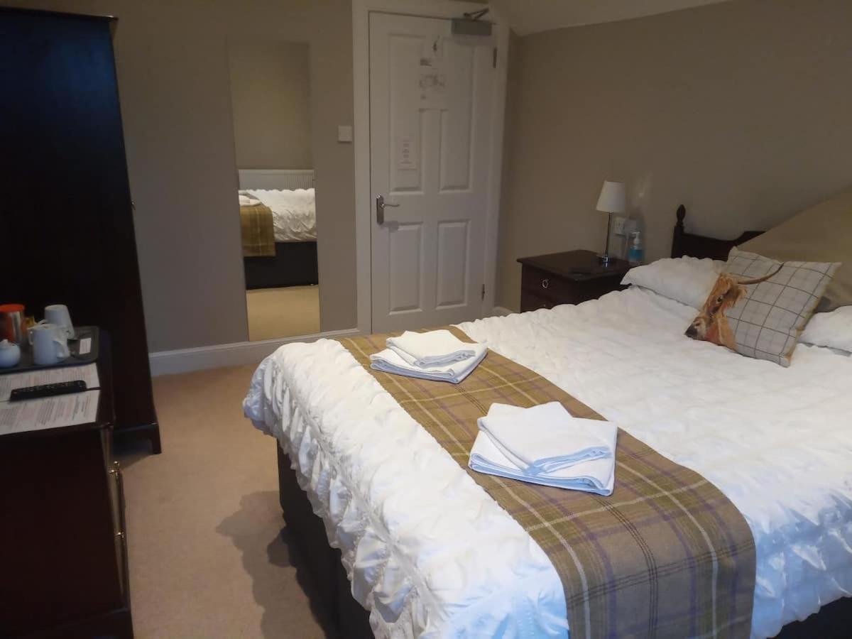 Glenisla Hotel Blairgowrie and Rattray الغرفة الصورة